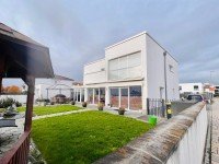 Bild (04f6a5f8aaddba0d99139a551c069fd9): Attraktives, repr�sentatives Architektenhaus als Energieeffizienzhaus in Top Lage von Kelsterbach