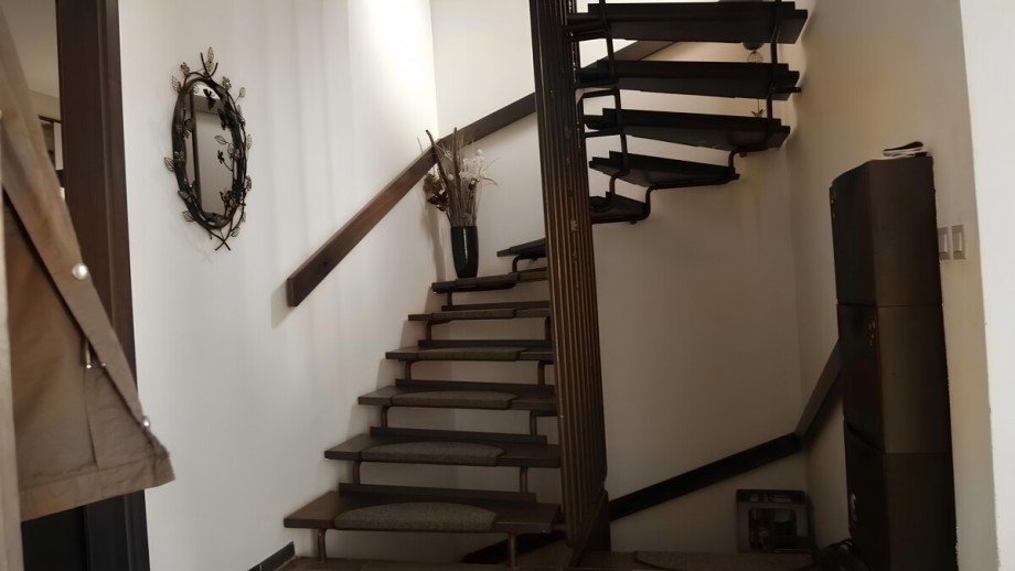 Treppe EG Reihenmittelhaus Frankfurt am Main