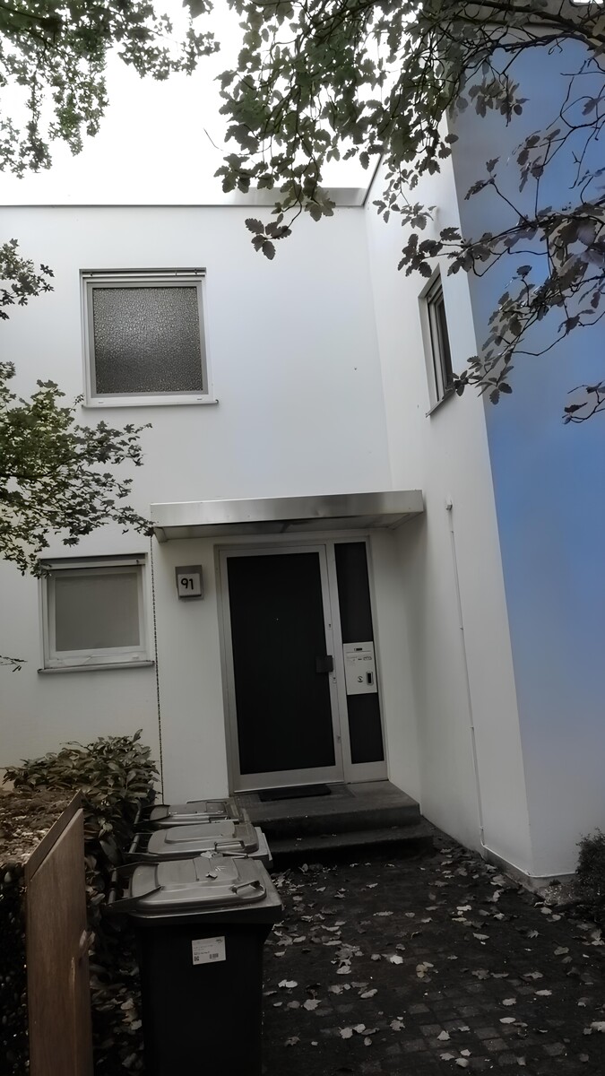 Frontansicht 1 Reihenmittelhaus Frankfurt am Main