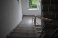 Bild (c09f960eaa6ed94b1c01f50bcdf52fde): Gepflegtes Mehrfamilienhaus als attraktives Investment mit nachhaltiger Vermietung.